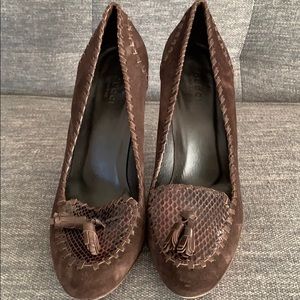 Gorgeous, Authentic Brown Suede Gucci Pumps